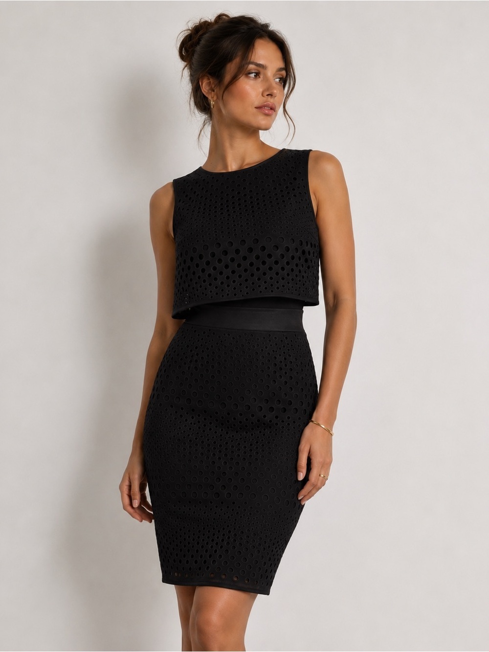 Kay Unger Black Eyelet Sleeveless Sheath Dress 6